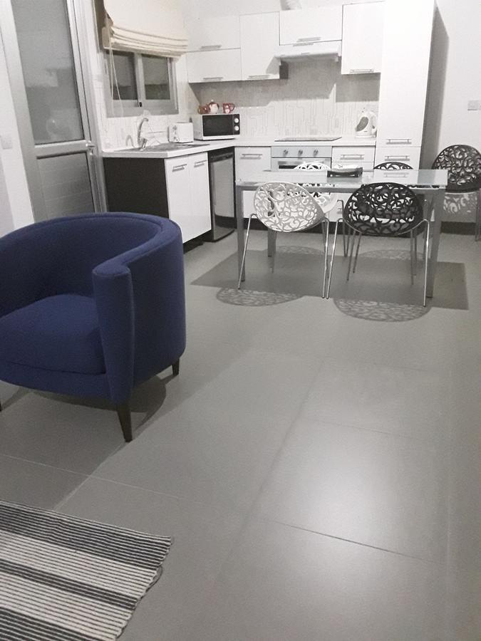Julia'S Residence ニコシア エクステリア 写真